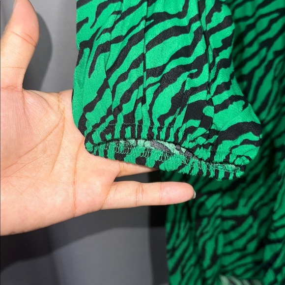Primark Green and Black Zebra Print Top nwt size 6 - Picture 4 of 6